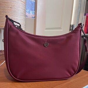 Lululemon City Essentials Bag 3L in Rockwood